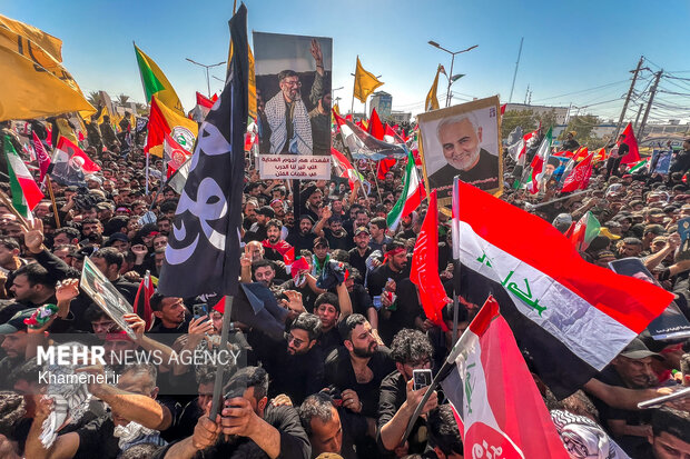 تشییع پیکر رهبر شهید انقلاب در نجف اشرف