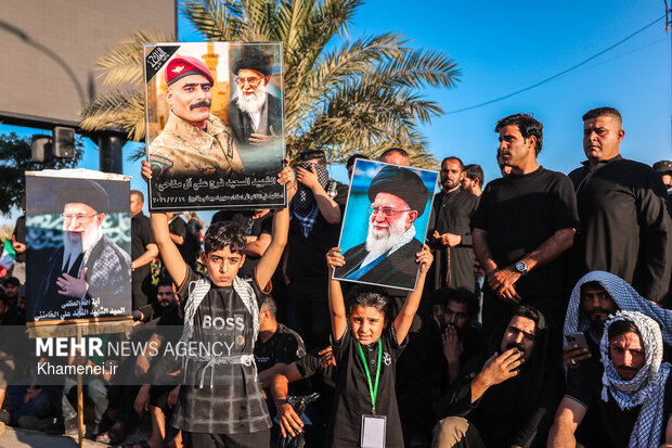 تشییع پیکر رهبر شهید انقلاب در نجف اشرف