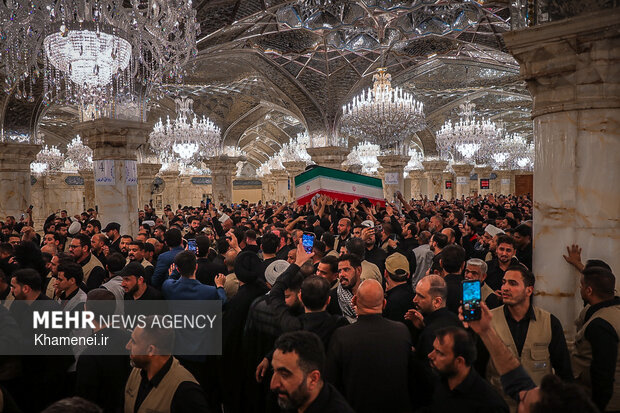 تشییع پیکر رهبر شهید انقلاب در نجف اشرف