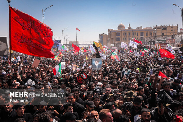 تشییع پیکر رهبر شهید انقلاب در نجف اشرف