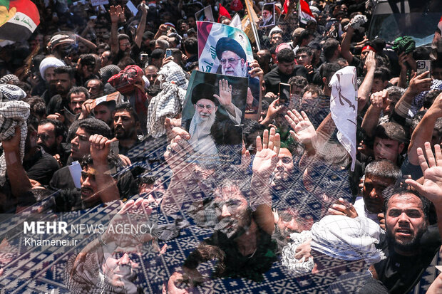 تشییع پیکر رهبر شهید انقلاب در نجف اشرف
