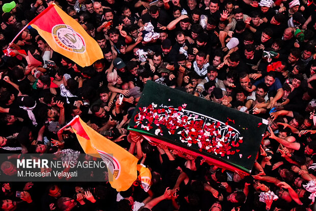 Funeral procession of martyred Leader in Karbala
