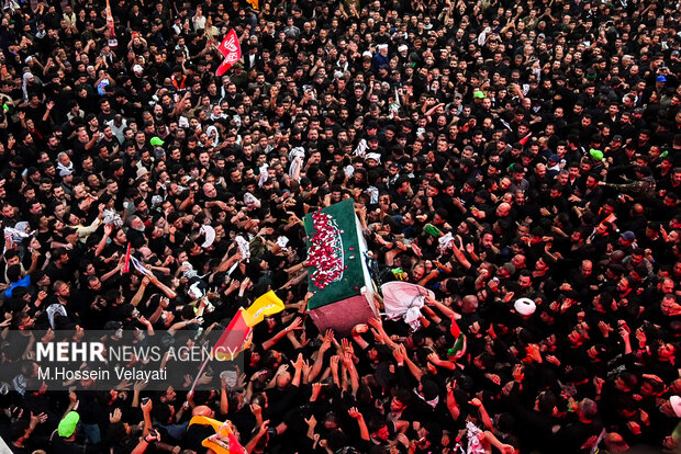 Funeral procession of martyred Leader in Karbala
