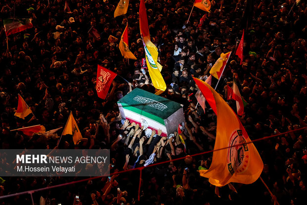 Funeral procession of martyred Leader in Karbala
