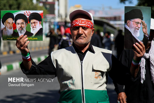 مشهد در انتظار آقای شهید ایران - ۲