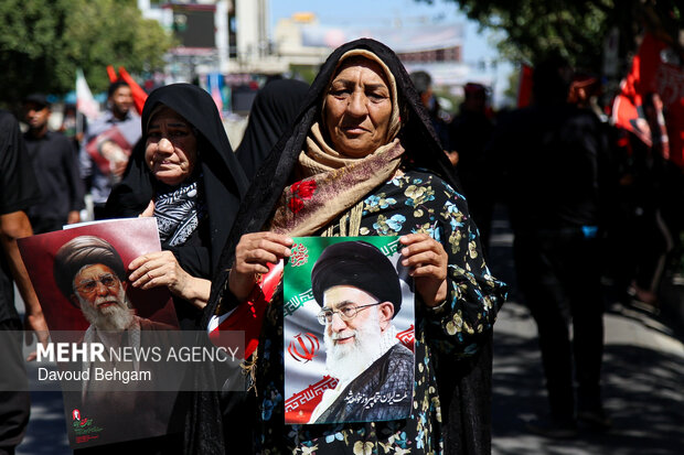 مشهد در انتظار آقای شهید ایران - ۲