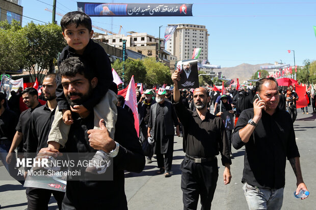 مشهد در انتظار آقای شهید ایران - ۳
