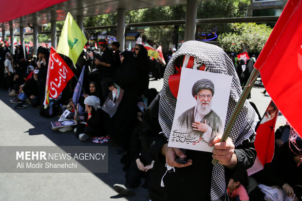 مشهد در انتظار آقای شهید ایران - ۳