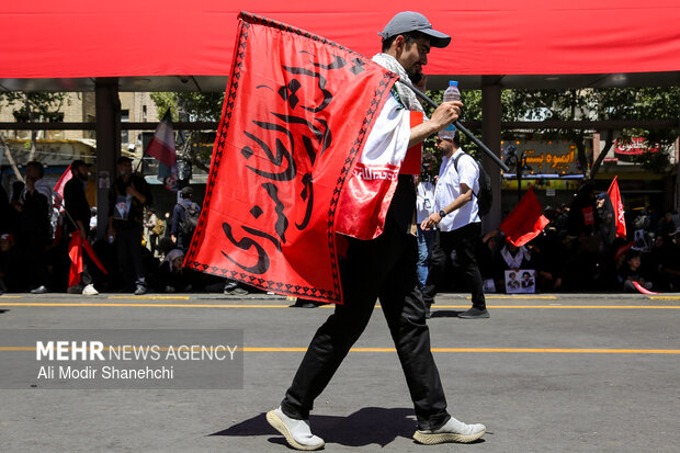 مشهد در انتظار آقای شهید ایران - ۳