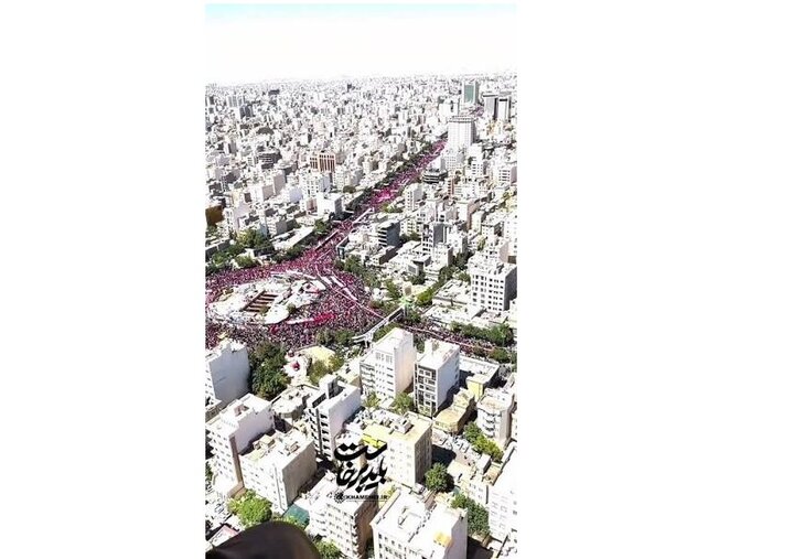 VIDEO: Aerial view of funeral for martyred Leader in Mashhad