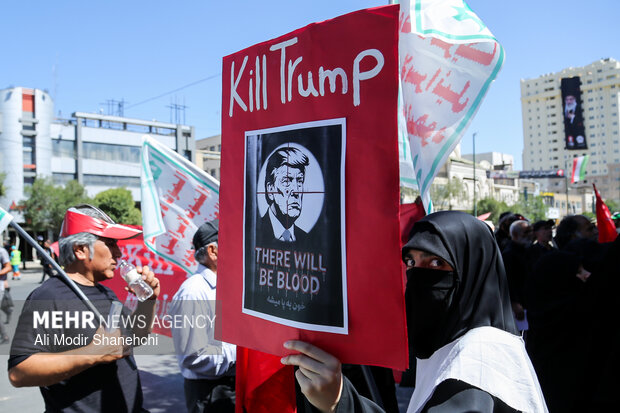 تشییع رهبر شهید انقلاب در مشهد - ۱