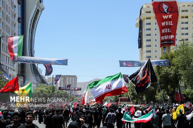 تشییع رهبر شهید انقلاب در مشهد - ۱