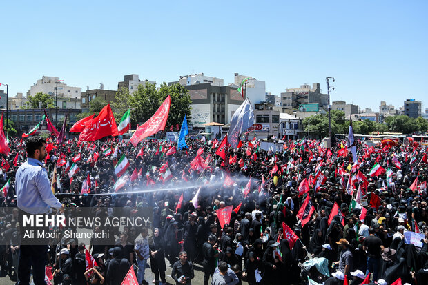 تشییع رهبر شهید انقلاب در مشهد - ۱