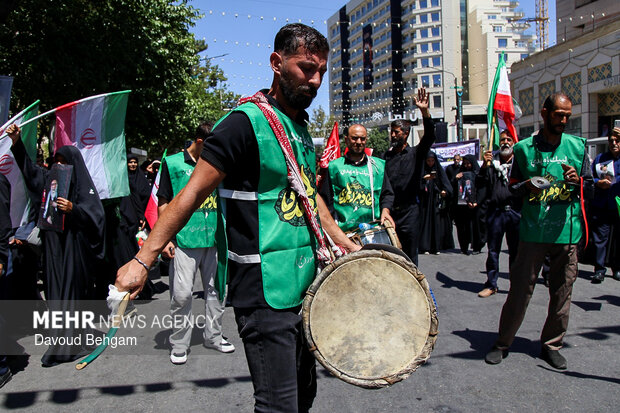 تشییع رهبر شهید انقلاب در مشهد - ۲