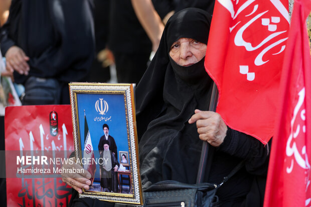 تشییع پیکر رهبر شهید انقلاب در مشهد - ۳