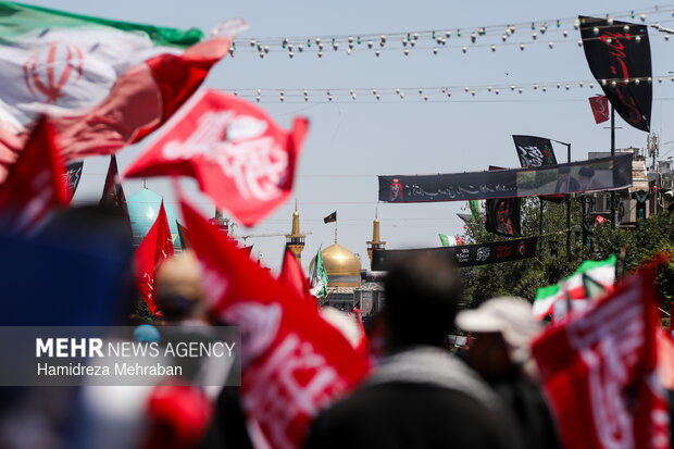 تشییع پیکر رهبر شهید انقلاب در مشهد - ۳