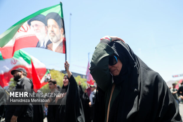 تشییع پیکر رهبر شهید انقلاب در مشهد - ۳