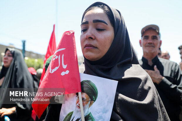 تشییع پیکر رهبر شهید انقلاب در مشهد - ۳