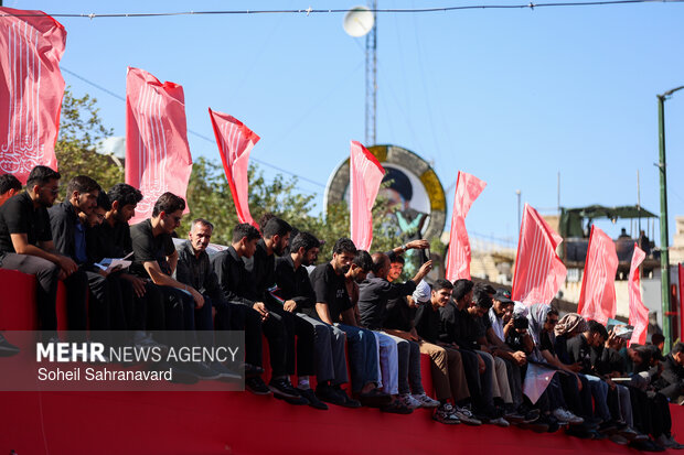 تشییع رهبر شهید انقلاب در مشهد - ۴