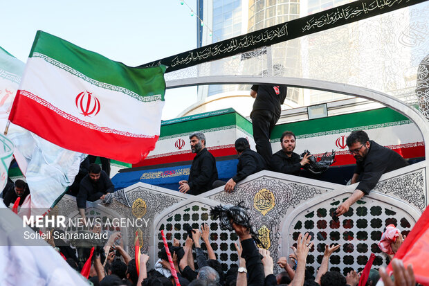 تشییع پیکر مطهر رهبر شهید انقلاب در مشهد