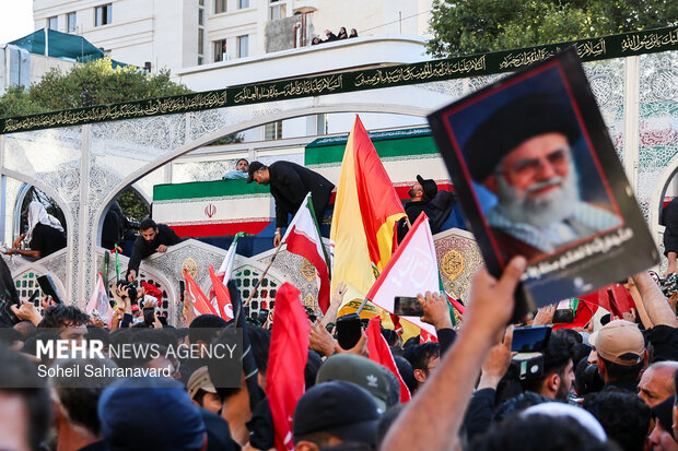 تشییع پیکر مطهر رهبر شهید انقلاب در مشهد