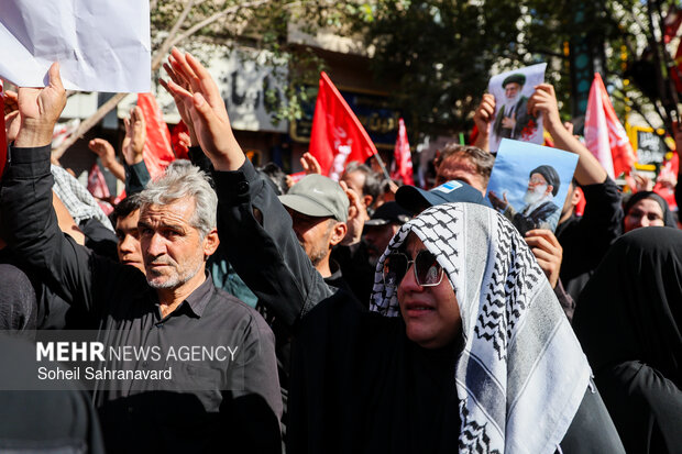 تشییع پیکر رهبر شهید انقلاب در مشهد - ۴