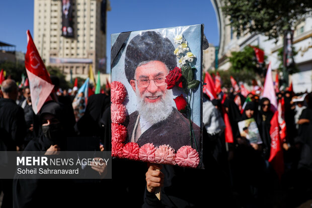 تشییع پیکر مطهر رهبر شهید انقلاب در مشهد