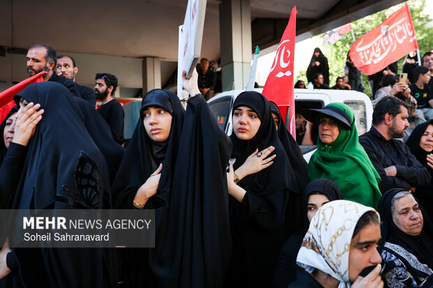 تشییع پیکر رهبر شهید انقلاب در مشهد - ۴