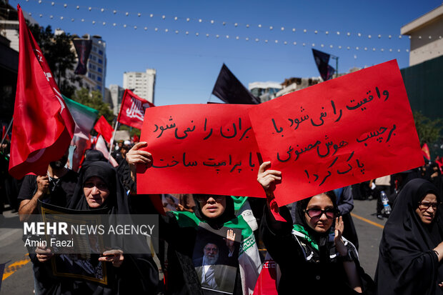 تشییع پیکر رهبر شهید انقلاب در مشهد - ۵