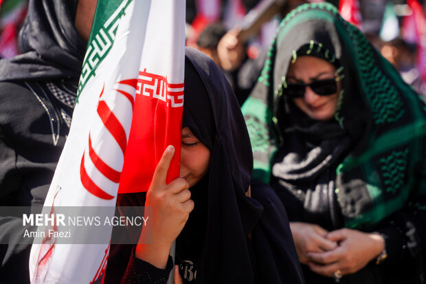 تشییع پیکر رهبر شهید انقلاب در مشهد - ۵