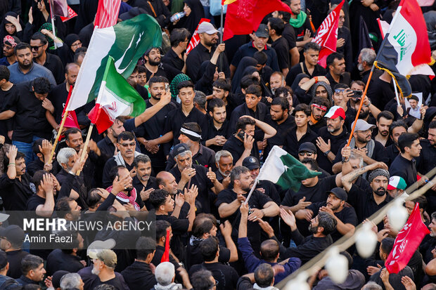 تشییع پیکر رهبر شهید انقلاب در مشهد - ۵