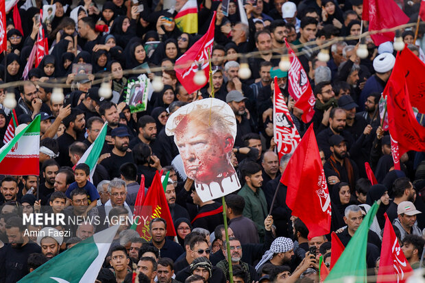 تشییع پیکر رهبر شهید انقلاب در مشهد - ۵