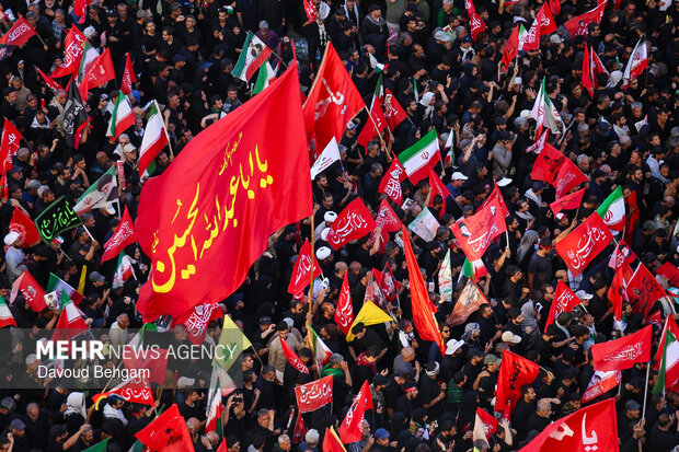 تشییع پیکر رهبر شهید انقلاب در مشهد - ۲