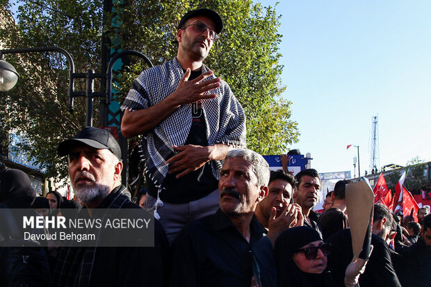 تشییع پیکر رهبر شهید انقلاب در مشهد - ۲