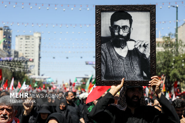 تشییع پیکر رهبر شهید انقلاب در مشهد - ۶