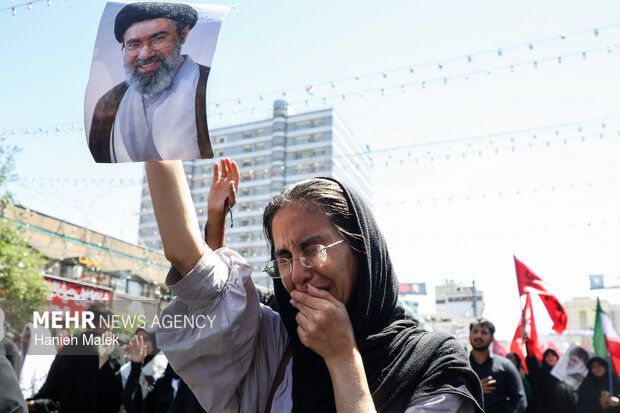تشییع پیکر رهبر شهید انقلاب در مشهد - ۶