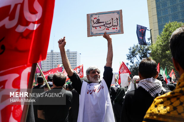 تشییع پیکر رهبر شهید انقلاب در مشهد - ۶