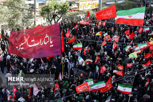 تشییع پیکر رهبر شهید انقلاب در مشهد - ۶