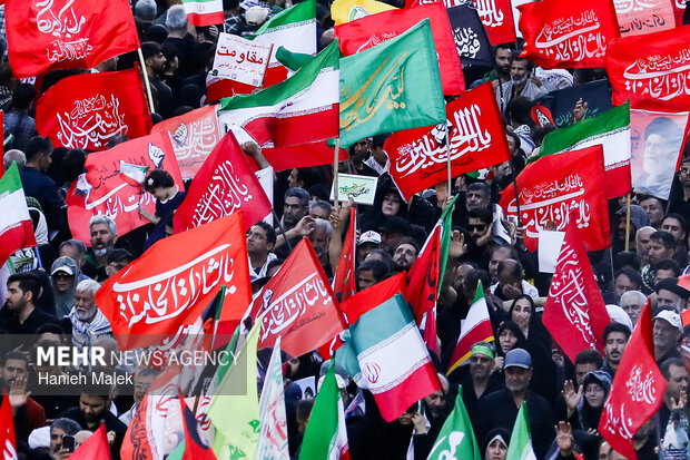 تشییع پیکر رهبر شهید انقلاب در مشهد - ۶