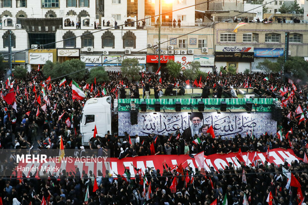 تشییع پیکر رهبر شهید انقلاب در مشهد - ۶