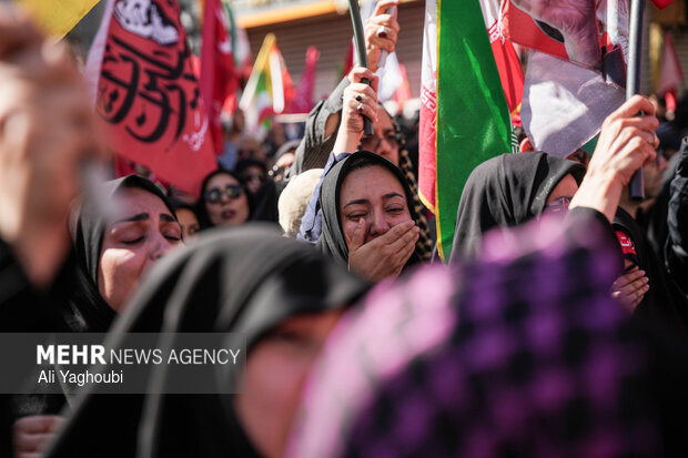 تشییع پیکر رهبر شهید انقلاب در مشهد - ۷