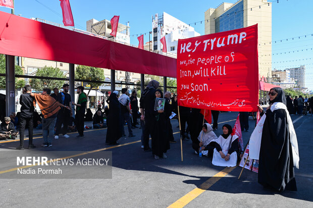 تشییع پیکر رهبر شهید انقلاب در مشهد - ۸