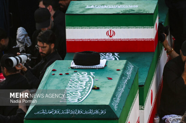 تشییع پیکر رهبر شهید انقلاب در مشهد - ۸