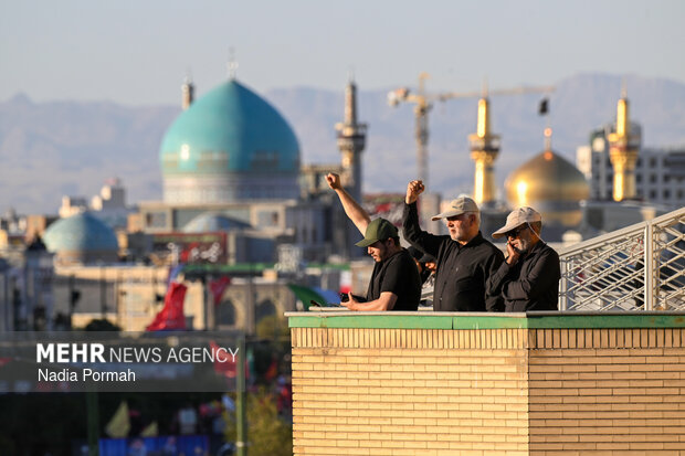تشییع پیکر رهبر شهید انقلاب در مشهد - ۸