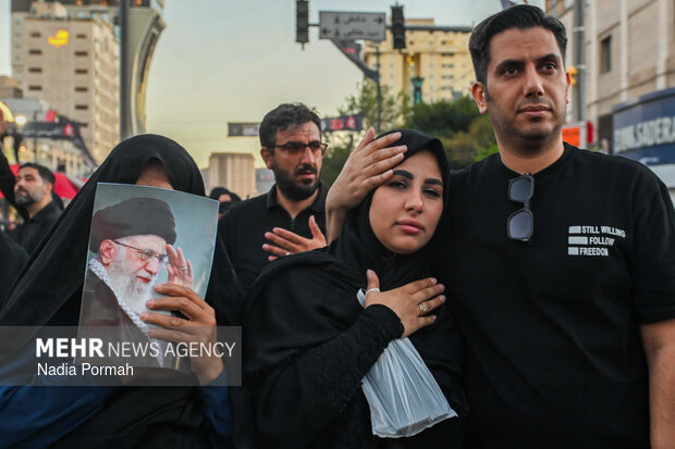 تشییع پیکر رهبر شهید انقلاب در مشهد - ۸