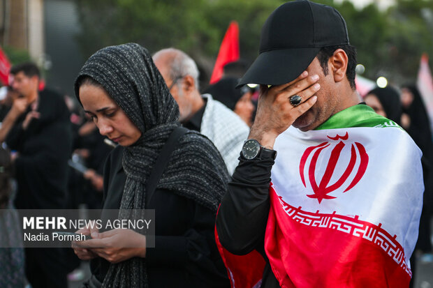 تشییع پیکر رهبر شهید انقلاب در مشهد - ۸