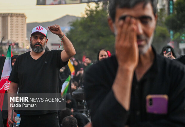 تشییع پیکر رهبر شهید انقلاب در مشهد - ۸