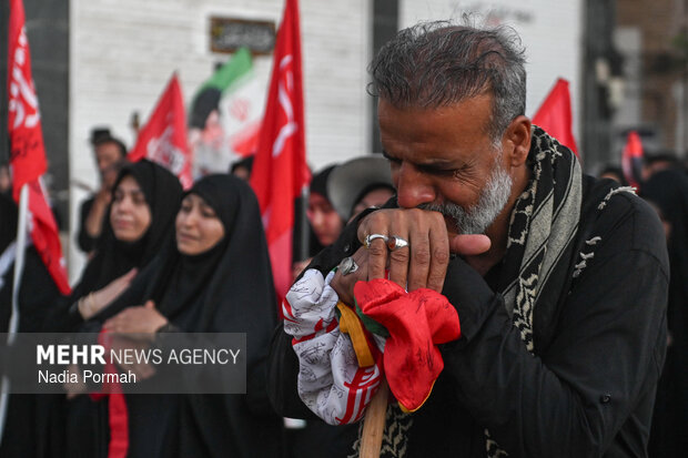 تشییع پیکر رهبر شهید انقلاب در مشهد - ۸
