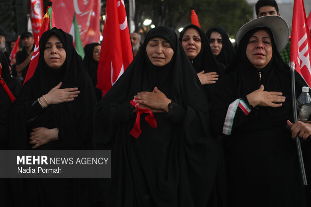 تشییع پیکر رهبر شهید انقلاب در مشهد - ۸