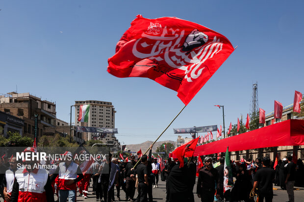 تشییع پیکر رهبر شهید انقلاب در مشهد - ۹